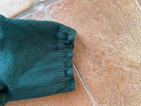 Zelený svetrik reserved, reserved,m