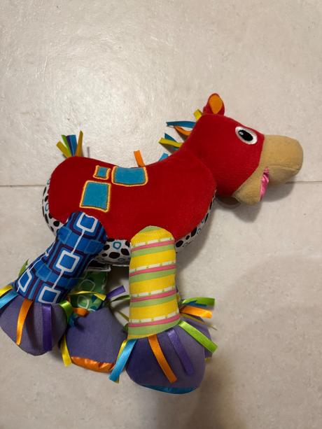 Červený koník lamaze,