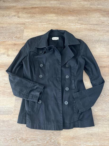 Čierny kabátik e-vie, e-vie,s