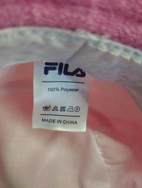 Klobúk, fila