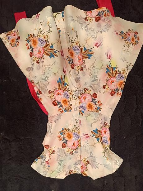 Krásne kvetinové šaty 128, 128