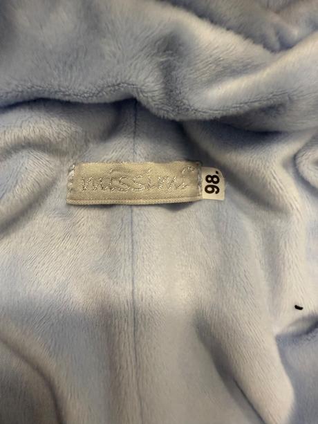 Overal na zimu missimi, 98