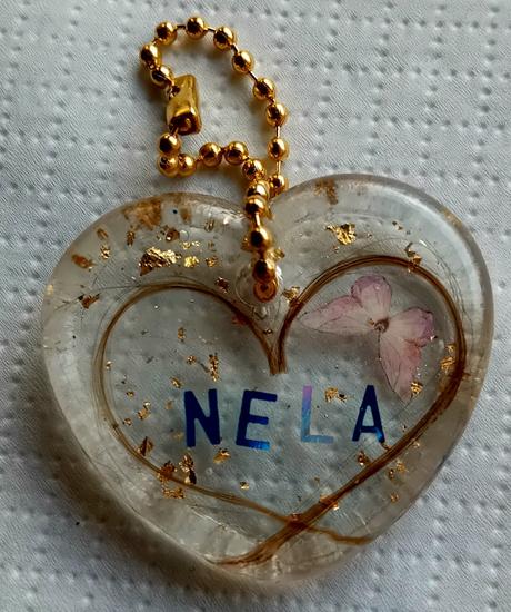 Epoxidový prívesok - zaliate vlásky, 