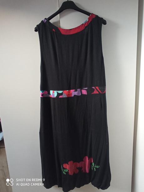 Zaujímavé šaty, xl