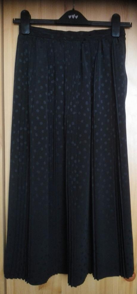 Elegantná sukňa do pásu, s