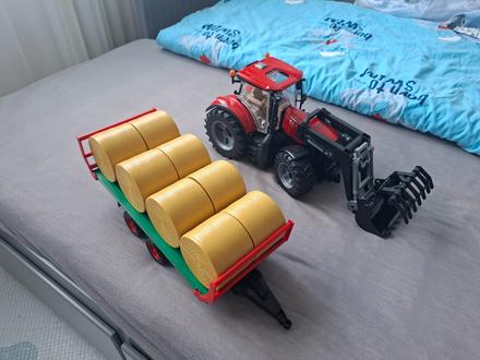 Bruder traktor, 