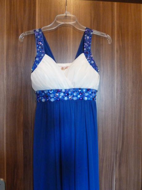 Spoločenské šaty aj pre tehuľky, s