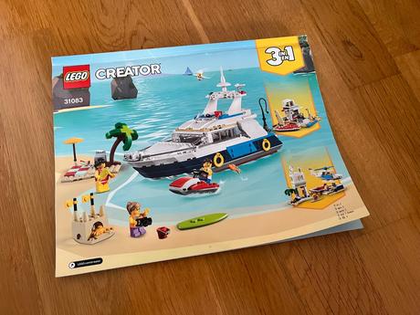 Lego creator 3in1 31083 vyletna lod,
