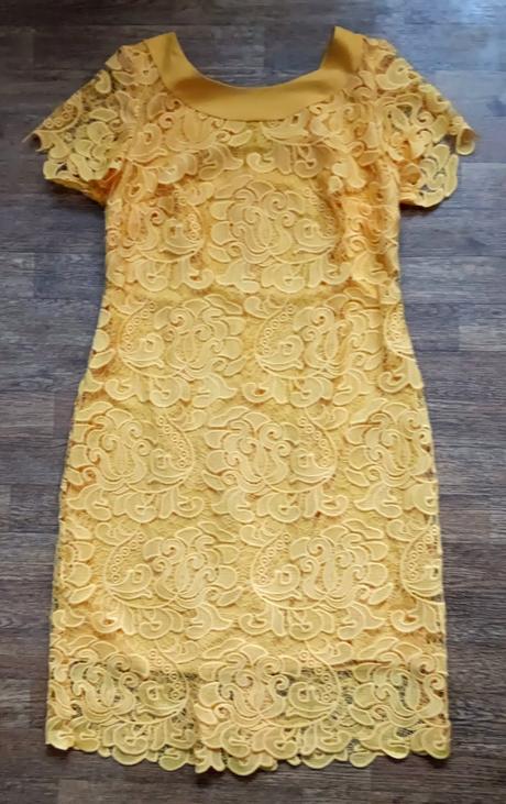 Krásne spoločenské šaty, 42