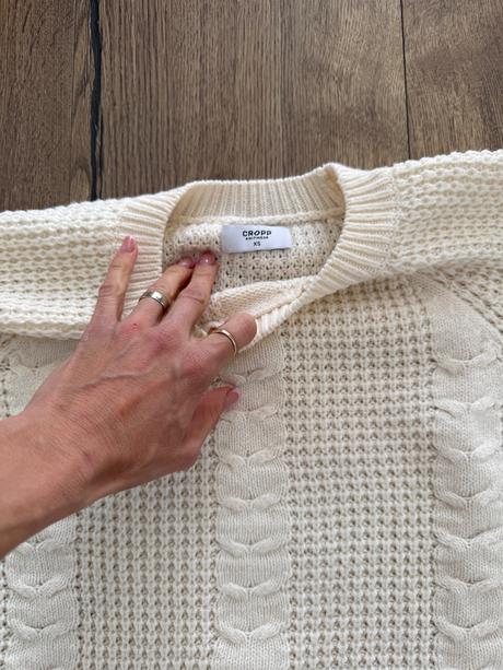 Béžový svetrik, xs