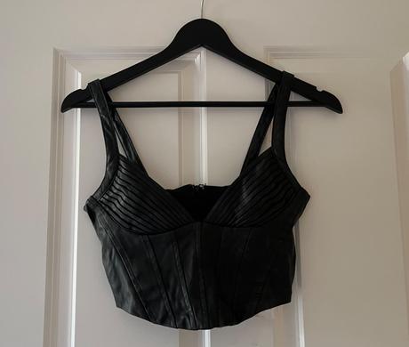 Čierny korzetový koženkový crop top, amisu, xs/34, amisu,xs