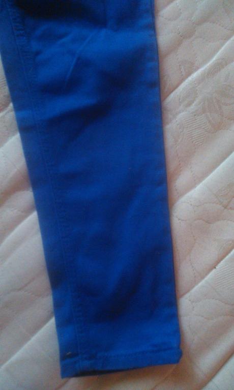 Výrazné modré rifličky -5 r., 104