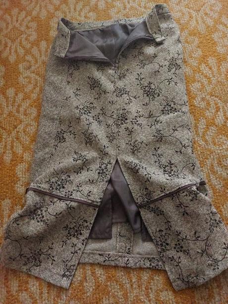 Hrubá hnedá maxisukňa, s