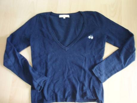 Tmavomodry sveter, s