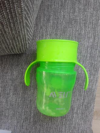 Flaša na učenie pitia z hrnčeka,