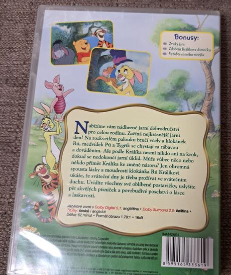 Dvd medvedík pu - jar s klokankom rú,