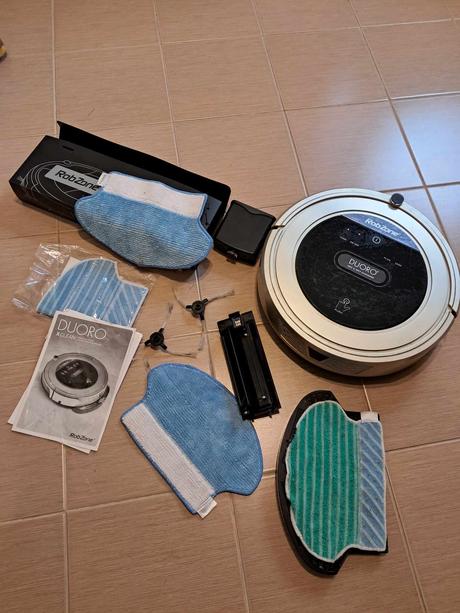 Robotický vysávač - robzone,