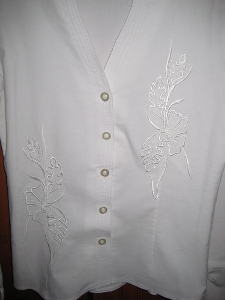 Blúzka s výšivkou, 36