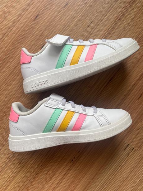 Značkové detske botasky, adidas,33