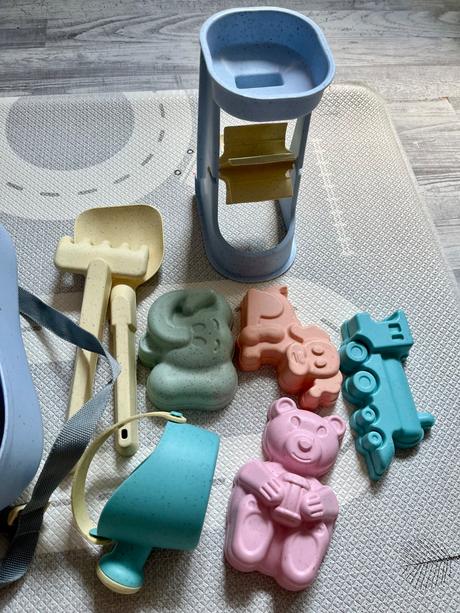 Kufrík s hračkami do piesku, 