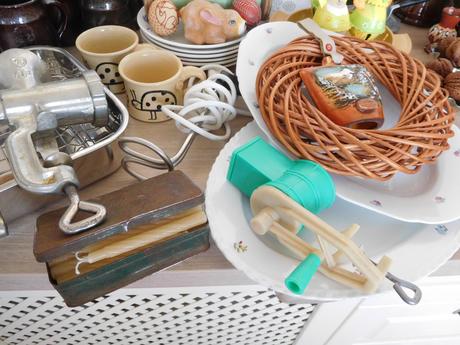 Smalt, keramika, prútené,mlynčeky,,