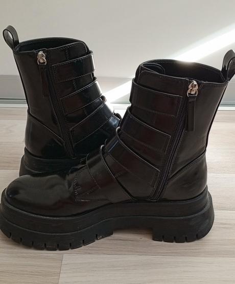 Dámske členkové topánky na platforme, bershka,40