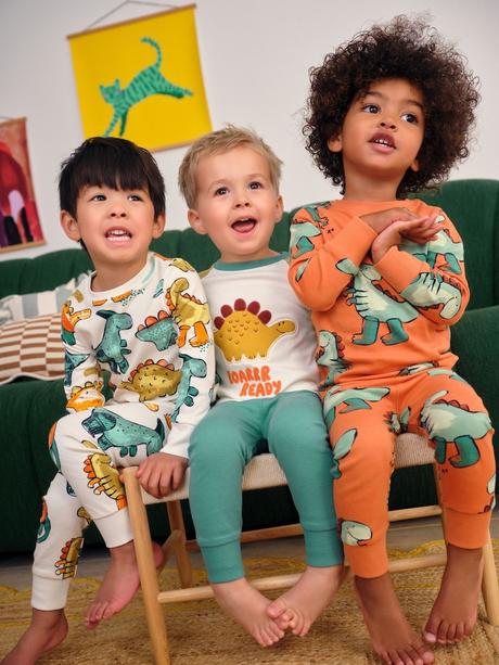 Nove  pyzamka v104 , v110 , v116 , v122 a v128, next,104 / 110 / 116 / 122 / 128