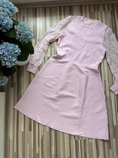 Šaty lipsy s čipkovanými rukávmi, lipsy london,146