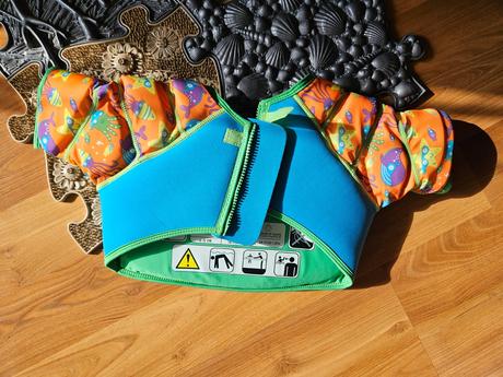 Plavecka vesta zogs, 