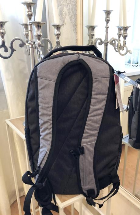 Kvalitný školský batoh nasa,