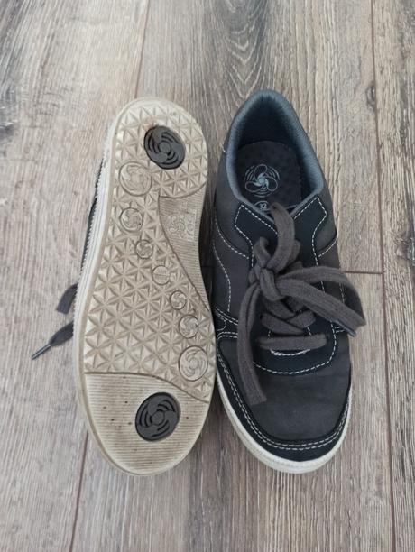 Tenisky veľ. 32, 32