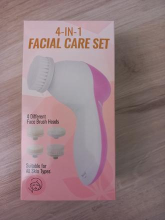 Čistiaca-masážna kefka na tvár, 