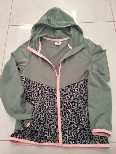 Predam tenku mikinu, h&m,134