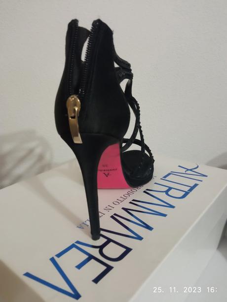 Altramarea sandálky, na príležitosť aj leto, 38