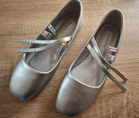 Nové strieborné balerínky gate/fisherfield 36, 36