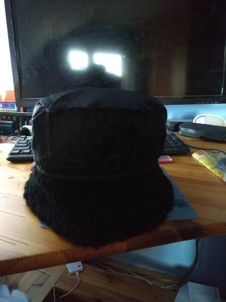 Teplučký klobúk, 56