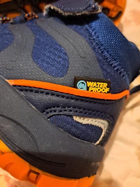 Jesenné, turistické topanky, 28