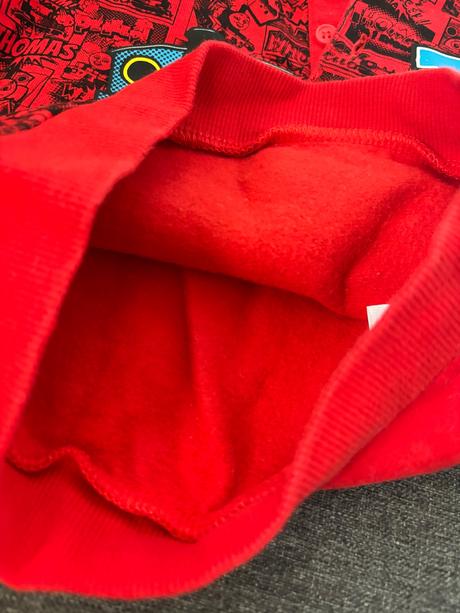 Mikinka vláčik tom, 74