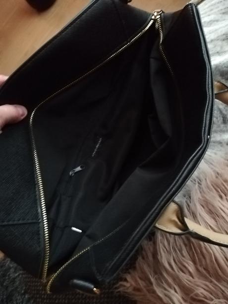 Kabelka zn. atmosphere, atmosphere