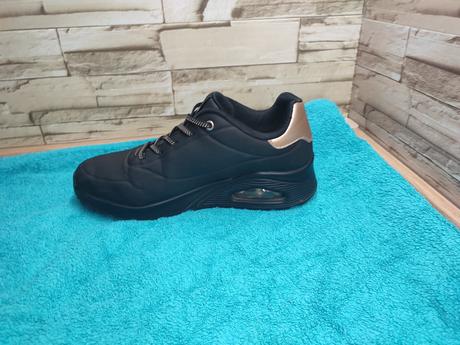 Skechers 38 - dámske čierne kožené našuchovacie, skechers,38