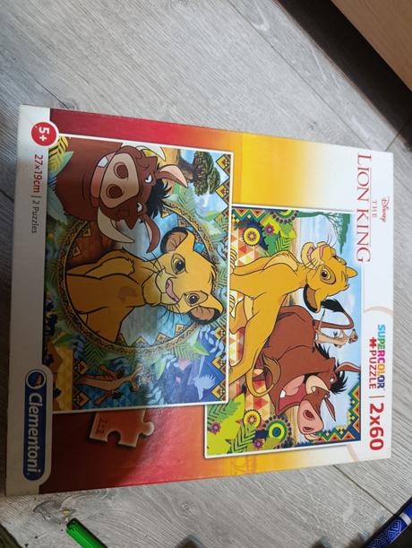 Puzzle lion king- leví kráľ, 