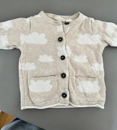 Svetrík s oblacikmi, lupilu,62