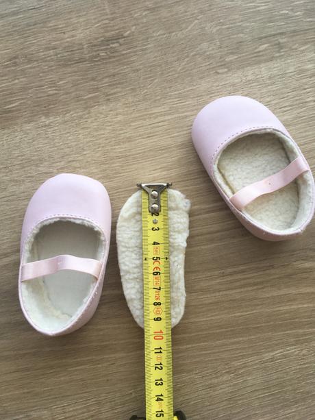 Balerinky capacky, <17