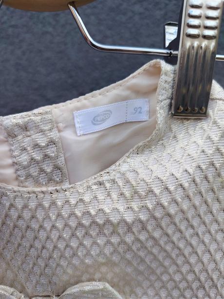 Zlaté šaty s mašľou, pepco,92