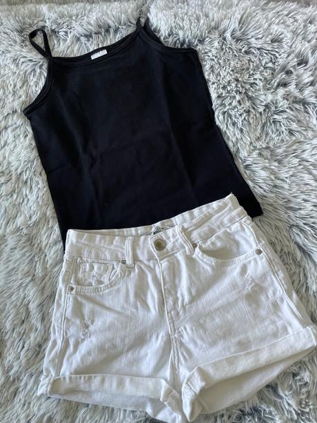 Letné kratasy+tričko h&m, bershka,32