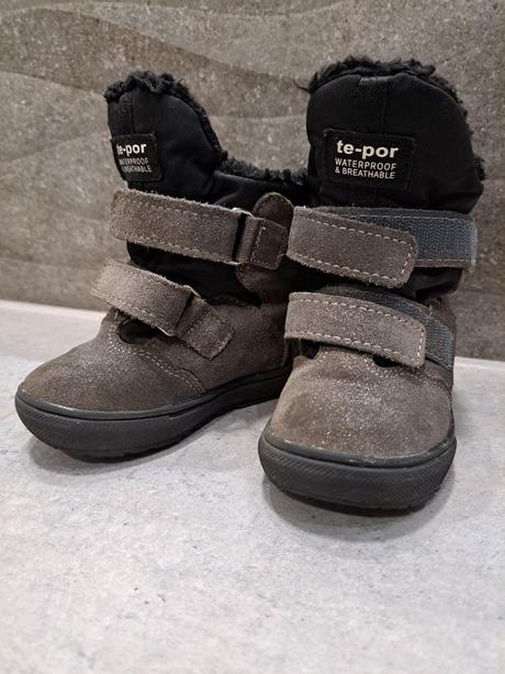 Mrugala zimne čižmy, 24