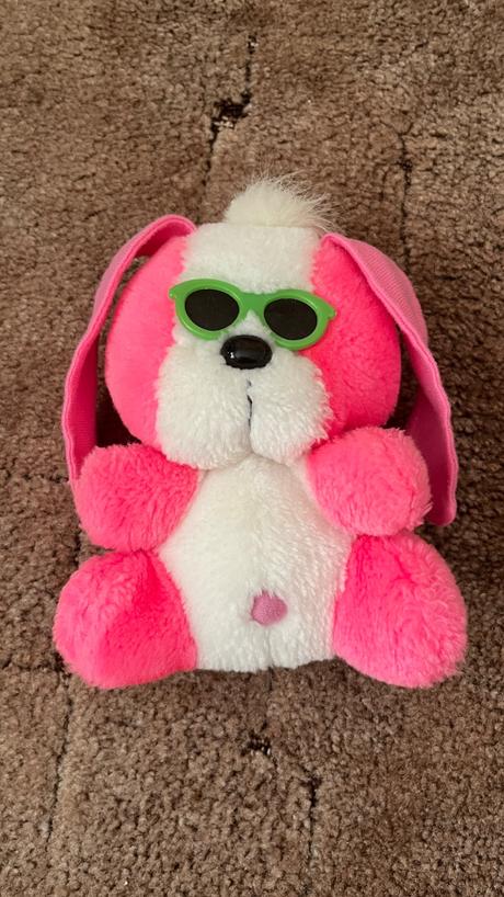 Plyšová hračka zajac s okuliarmi,