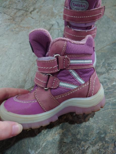 Vodeodolne zimne topanky, 22