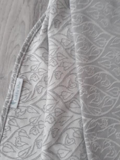 Baby šatka loktu she, loktu she