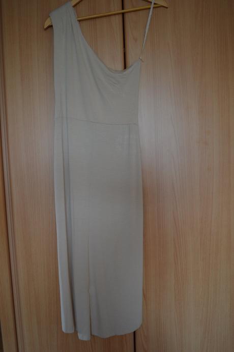 Kremove saty na jedno rameno, xs